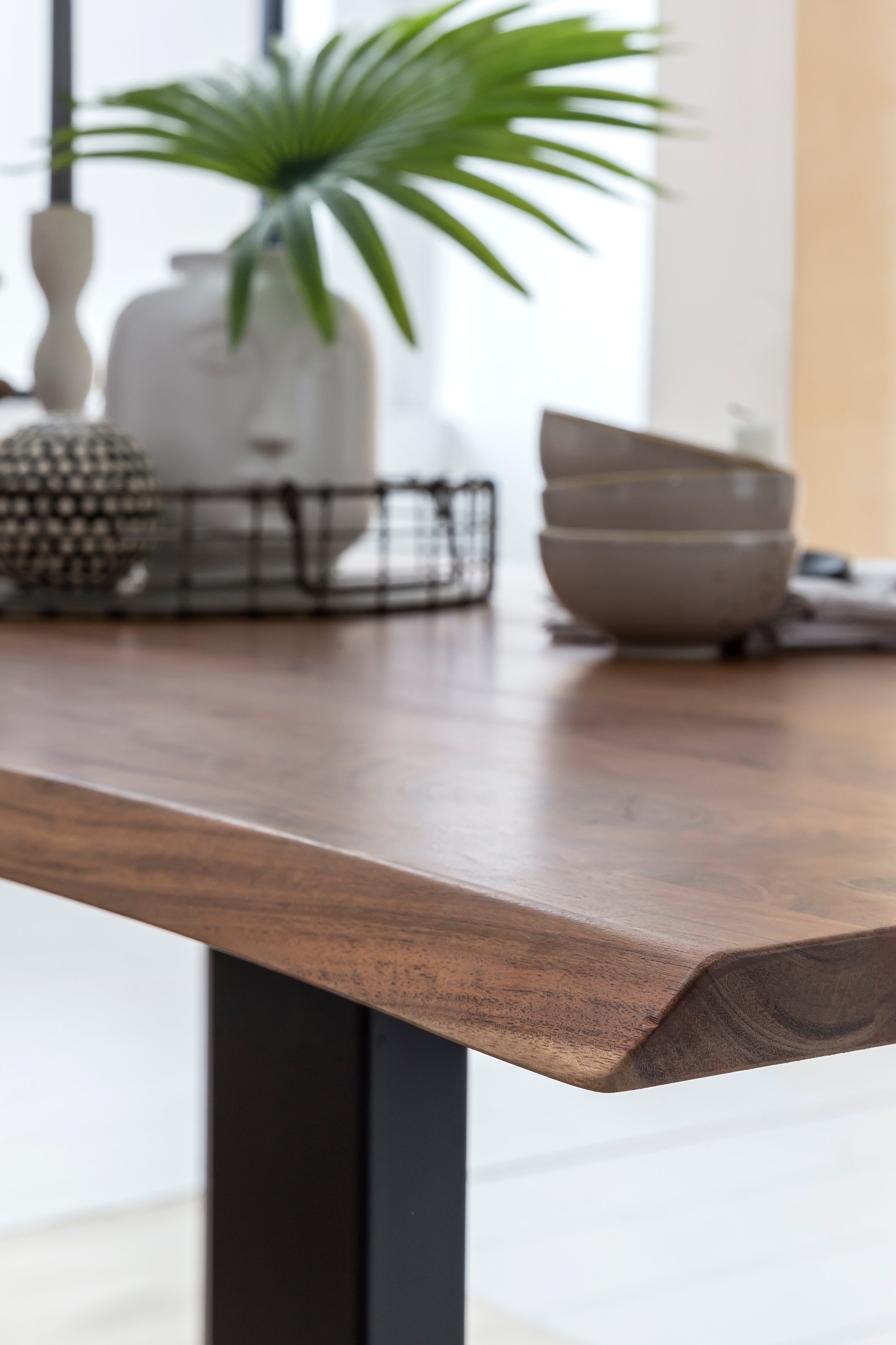 Table  Köping
